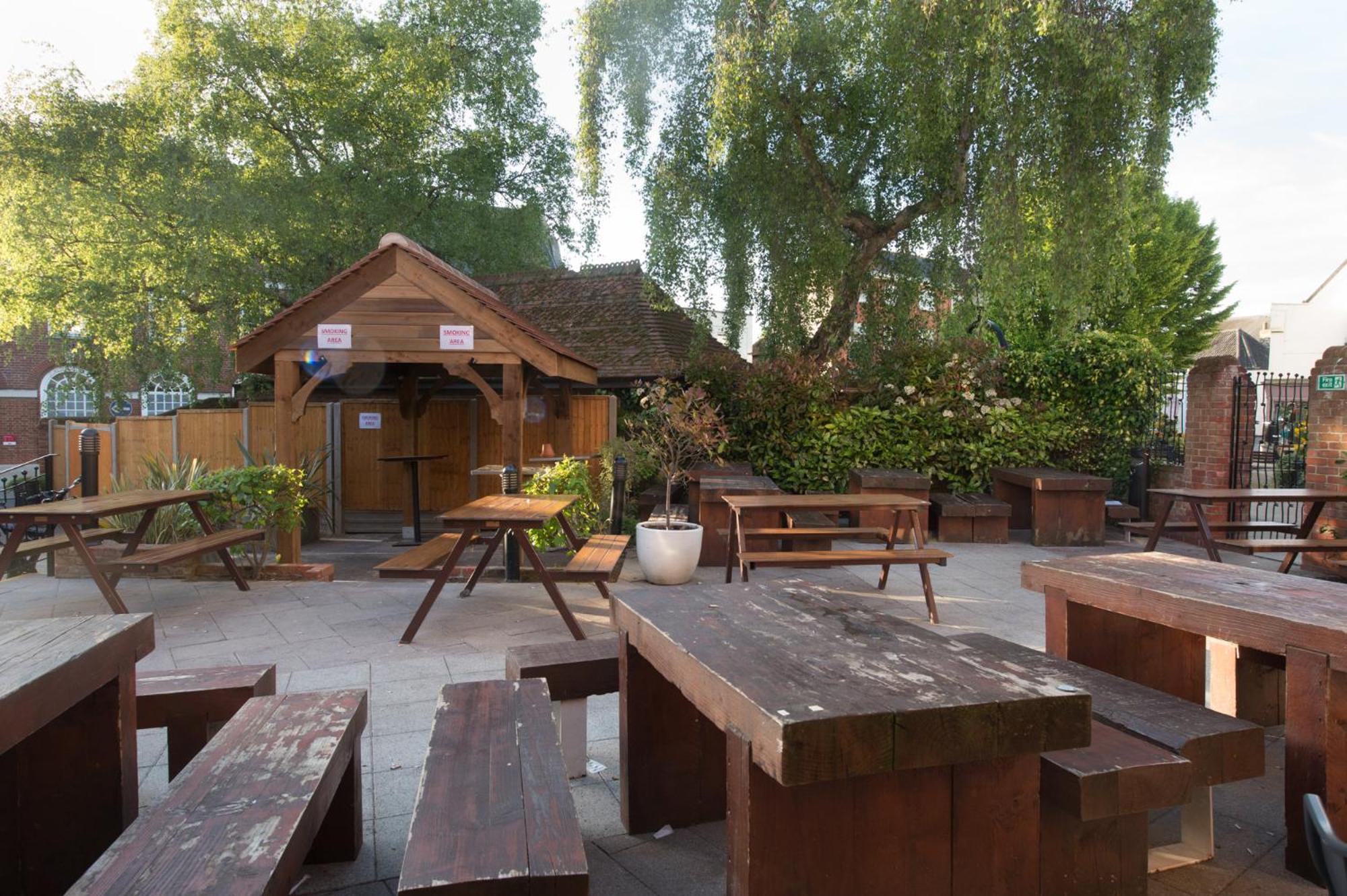The King'S Head Hotel Wetherspoon Beccles Exteriör bild