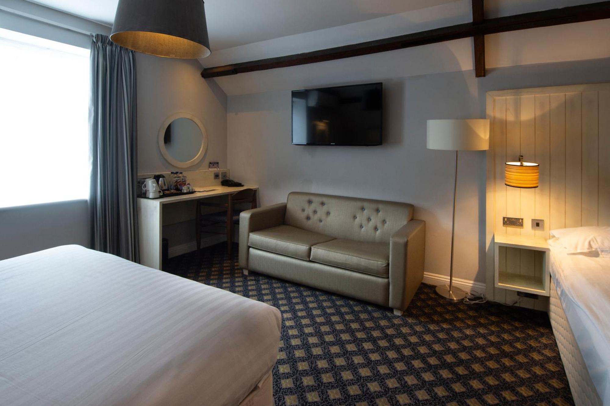 The King'S Head Hotel Wetherspoon Beccles Exteriör bild