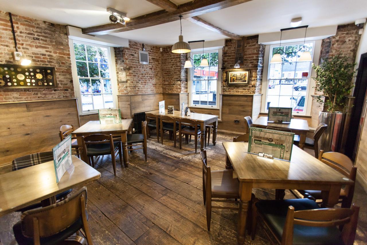 The King'S Head Hotel Wetherspoon Beccles Exteriör bild